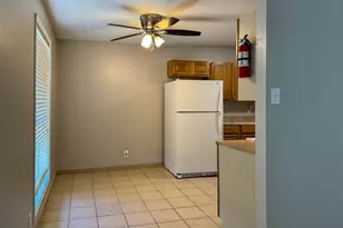 2102 5th Ave N, Texas City, TX 77590 - Photo 3