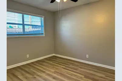 2102 5th Avenue N #5, Texas City, TX 77590 - Photo 11