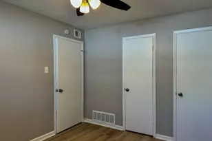2102 5th Ave N, Texas City, TX 77590 - Photo 9