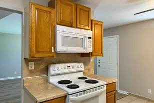 2102 5th Ave N, Texas City, TX 77590 - Photo 7