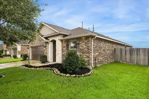 7614 Water Glen Ln, Manvel, TX 77578 - Photo 3