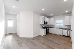 14136 Biscayne Trl, Conroe, TX 77303 - Photo 11