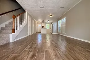 2030 Plantation Dr, Conroe, TX 77301 - Photo 3