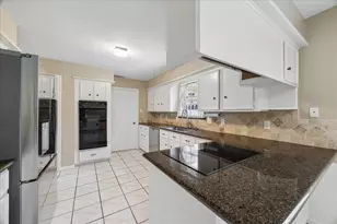 3319 Redwood Lodge Dr, Kingwood, TX 77339 - Photo 11