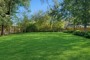 1320 Woodvine Dr, Houston, TX 77055 - Photo 23