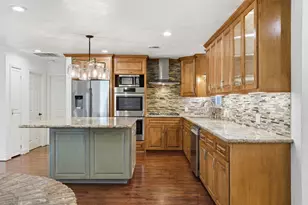 1320 Woodvine Dr, Houston, TX 77055 - Photo 7