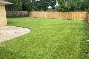 215 Bizerte St, Houston, TX 77022 - Photo 15