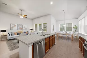 411 Asiatic Black Bear Wy, Crosby, TX 77532 - Photo 9