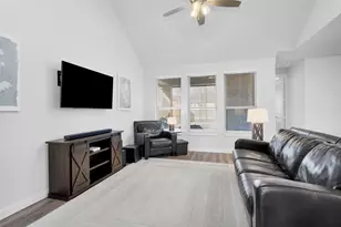 440 Flowering Lotus Ct, Conroe, TX 77318 - Photo 9