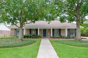 10623 Longmont Dr, Houston, TX 77042 - Photo 1