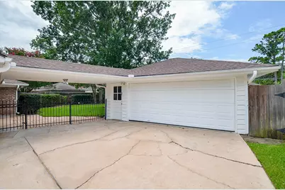 10623 Longmont Drive, Houston, TX 77042 - Photo 33