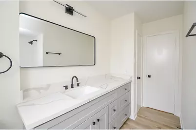 10623 Longmont Drive, Houston, TX 77042 - Photo 25