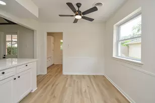 10623 Longmont Dr, Houston, TX 77042 - Photo 13