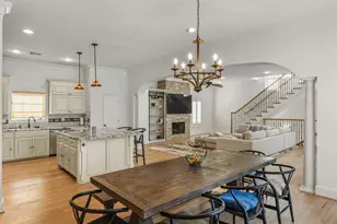 1302 Antoine Dr, Houston, TX 77055 - Photo 3