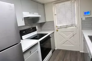12633 Memorial Dr, Houston, TX 77024 - Photo 3