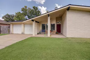 2011 Glendale St, Liberty, TX 77575 - Photo 3