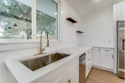 9002 Enchanted Forest Drive, Houston, TX 77088 - Photo 13