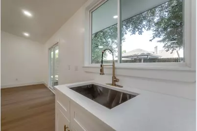 9002 Enchanted Forest Drive, Houston, TX 77088 - Photo 15