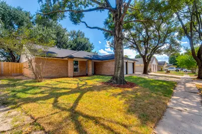 9002 Enchanted Forest Drive, Houston, TX 77088 - Photo 3