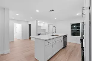 3619 Ave S, Galveston, TX 77550 - Photo 9