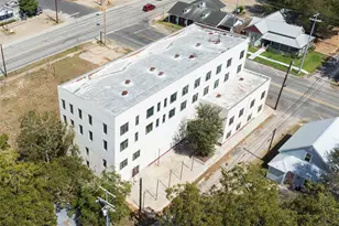 607 Lyons Ave, Schulenburg, TX 78956 - Photo 9