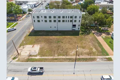 607 Lyons Avenue, Schulenburg, TX 78956 - Photo 7