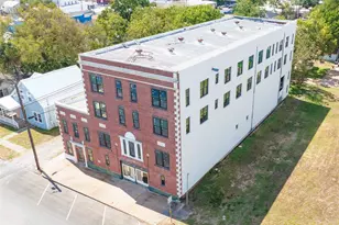 607 Lyons Ave, Schulenburg, TX 78956 - Photo 3