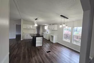 210 S Southwind Trails, Cleveland, TX 77328 - Photo 11