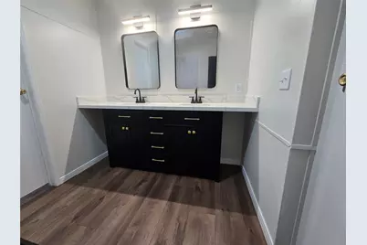 210 S Southwind Trails, Cleveland, TX 77328 - Photo 11