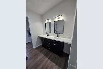 210 S Southwind Trails, Cleveland, TX 77328 - Photo 13