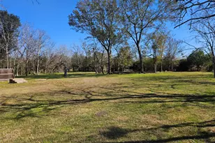 710 Milam Ave, Eagle Lake, TX 77434 - Photo 7