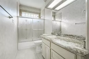 102 River Oaks Dr, Lake Jackson, TX 77566 - Photo 35