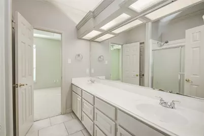 102 River Oaks Drive, Lake Jackson, TX 77566 - Photo 9