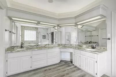 102 River Oaks Drive, Lake Jackson, TX 77566 - Photo 29