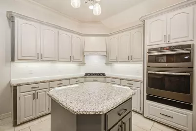 102 River Oaks Drive, Lake Jackson, TX 77566 - Photo 23