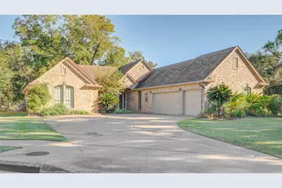 102 River Oaks Drive, Lake Jackson, TX 77566 - Photo 11