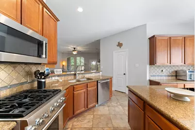 15 Tillamook Court, Spring, TX 77389 - Photo 5