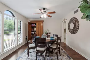 1415 River Oaks Dr, Huntsville, TX 77340 - Photo 5