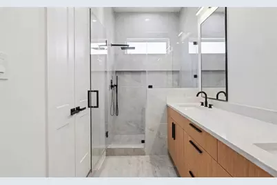 6624 Saint Augustine Street #B, Houston, TX 77021 - Photo 5
