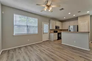 7 Wickerdale, The Woodlands, TX 77382 - Photo 17