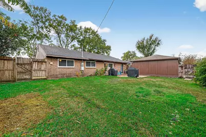 8106 Twin Hills Drive, Houston, TX 77071 - Photo 43