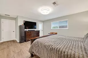 8106 Twin Hills Dr, Houston, TX 77071 - Photo 37