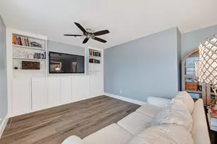 8106 Twin Hills Dr, Houston, TX 77071 - Photo 11