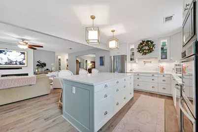 8106 Twin Hills Drive, Houston, TX 77071 - Photo 19