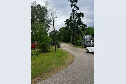 939 Avenue J Pl, Conroe, TX 77301 - Photo 5