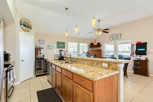 4114 Navarro Dr, Galveston, TX 77554 - Photo 25