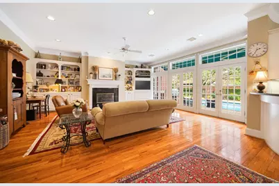 9103 Hudson Court, Houston, TX 77024 - Photo 13