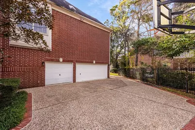 9103 Hudson Court, Houston, TX 77024 - Photo 47