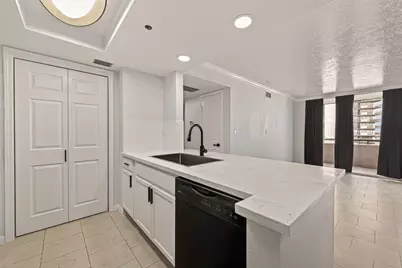 3525 Sage Road #1405, Houston, TX 77056 - Photo 15