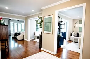 7803 Meadowglen Ln, Houston, TX 77063 - Photo 7